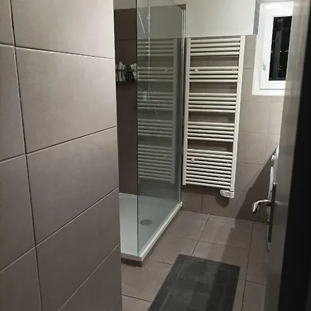 Maison De Vacances, Proche De La